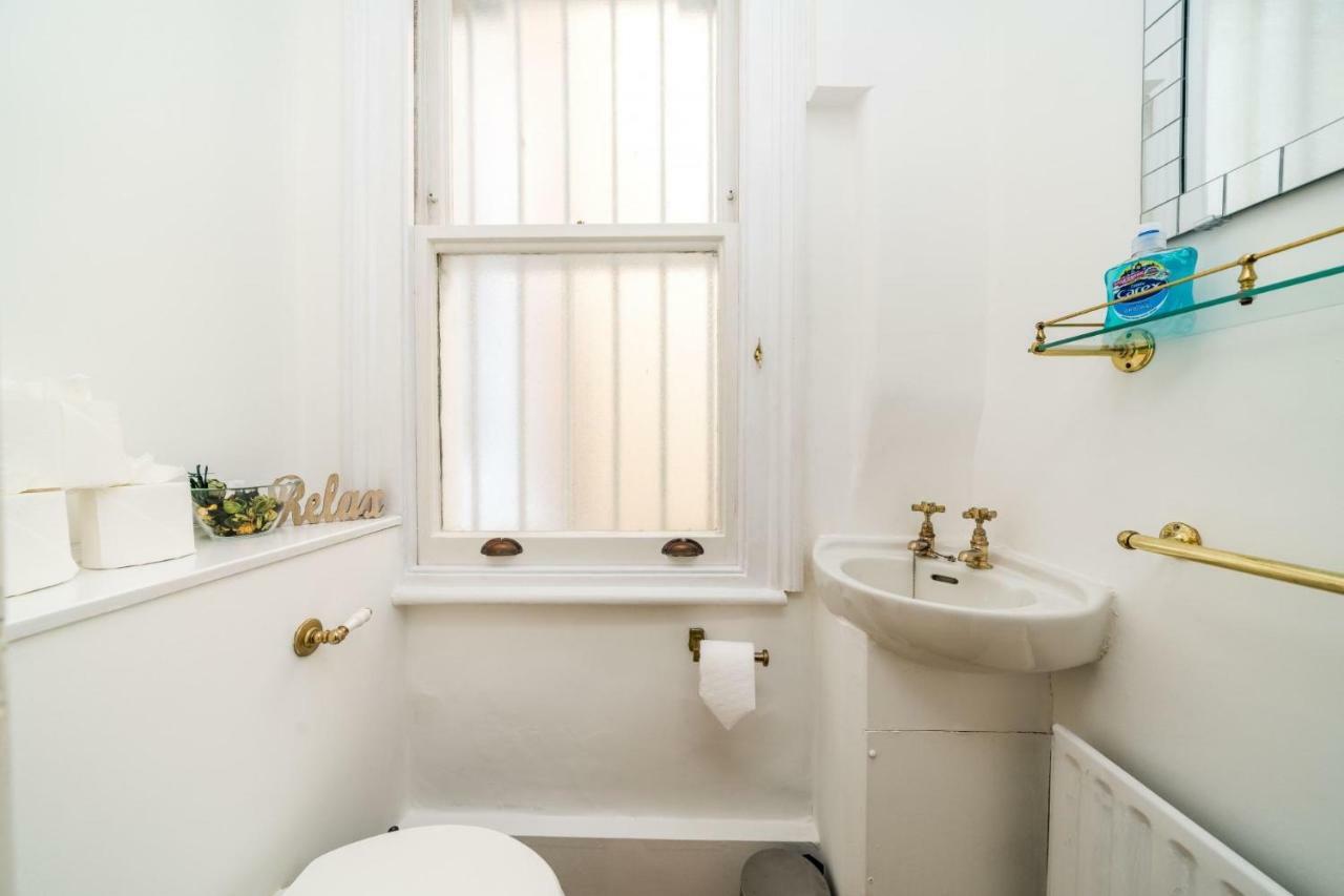 New 1 Bedroom Earls Court Flat Centre Of Londra Esterno foto